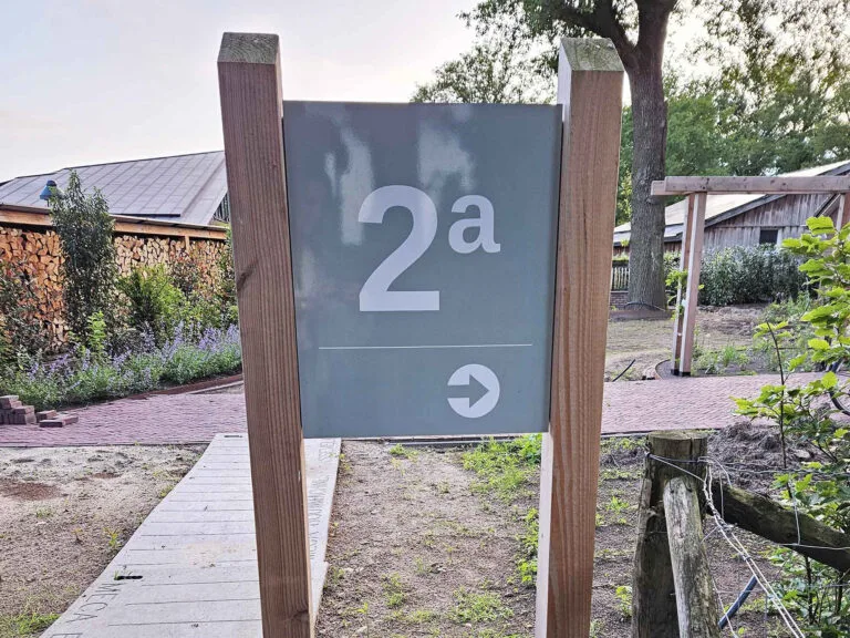 Add a Design-Bord huisnummer signing